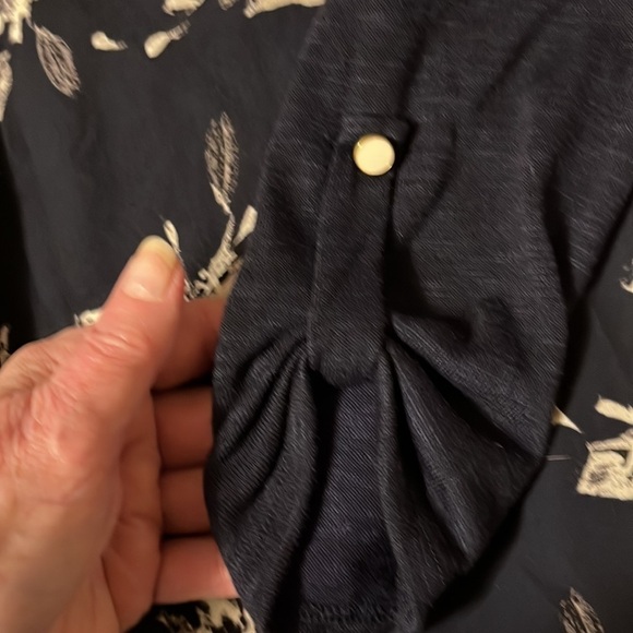 Kaileigh black top  and blk/white floral back, sz S - Picture 8 of 8